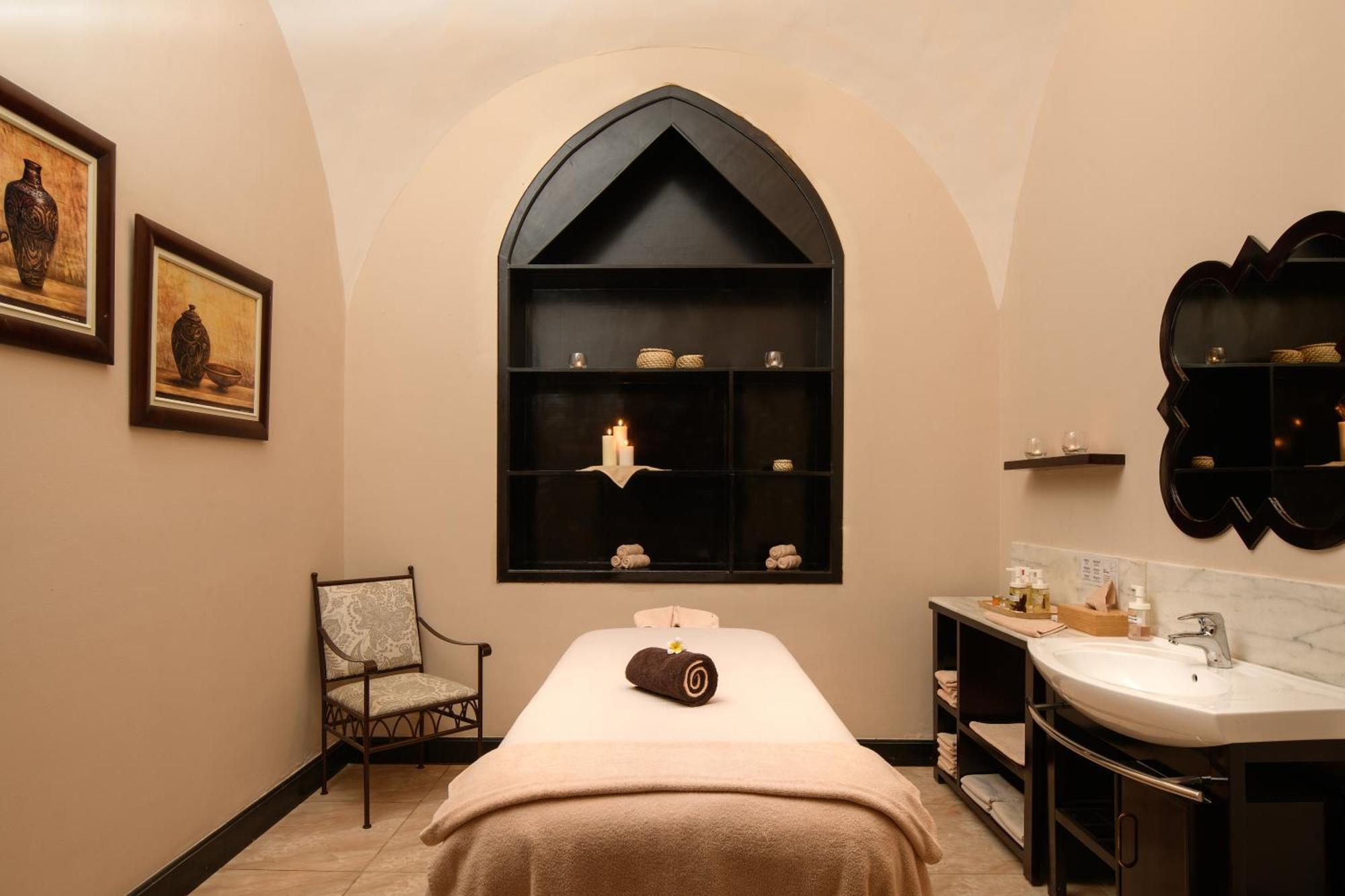 Iberotel Redsina ชาร์มเอลชีค ภายนอก รูปภาพ Treatment room at The Spa at The Westin Dubai