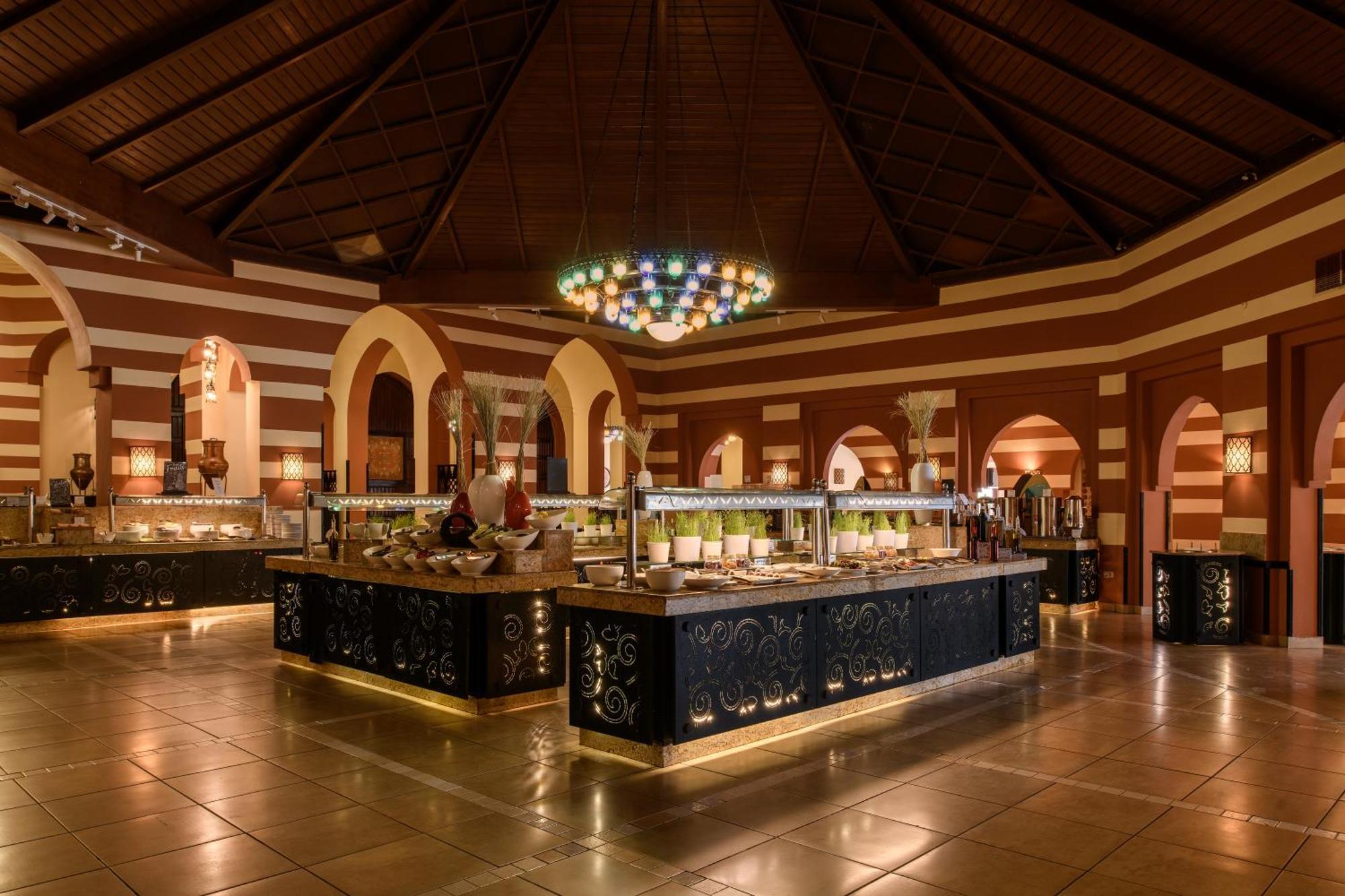 Iberotel Redsina ชาร์มเอลชีค ภายนอก รูปภาพ The buffet at the Grand Hyatt Hotel, Amman, Jordan
